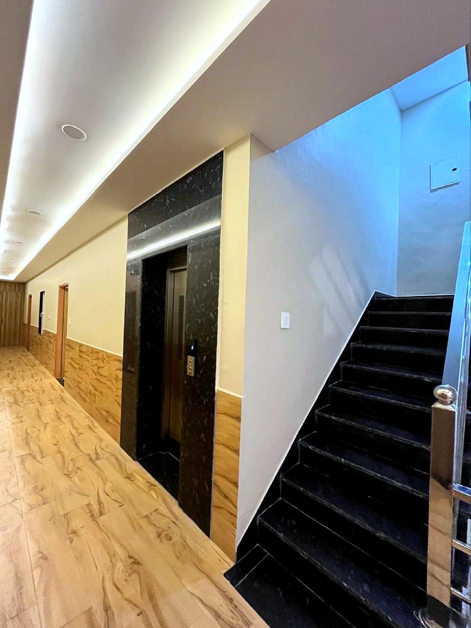 Hotel Vrinda Niddhivan ! Fully Ac, Prem Mandir At Walking Distance ! Just Near The Iskcon Temple Vrindāvan المظهر الخارجي الصورة